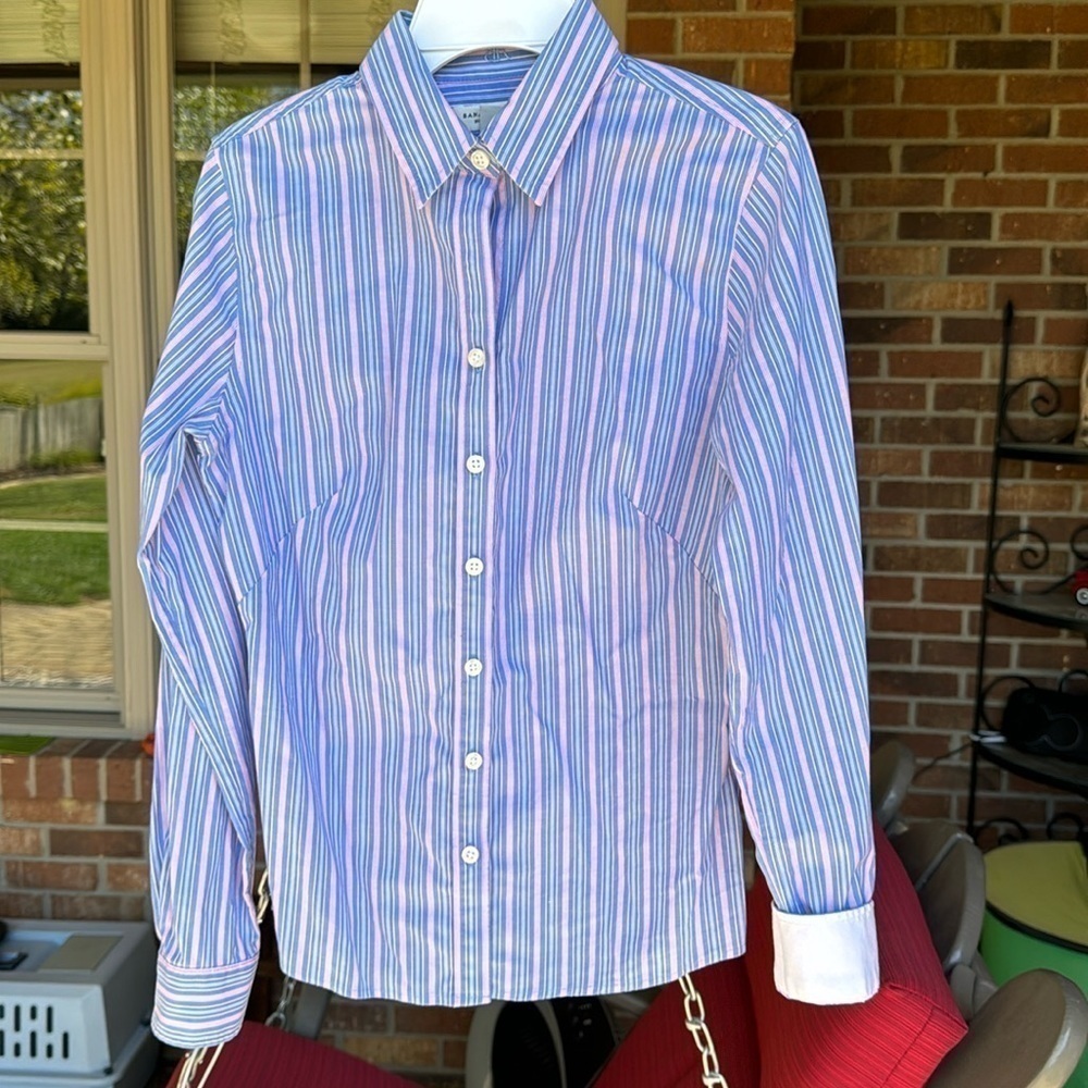 BANANA REPUBLIC~STRETCH~SIZE 2 PETITE~NON-IRON~FITTED~BUTTON UP SHIRT~NICE~TC